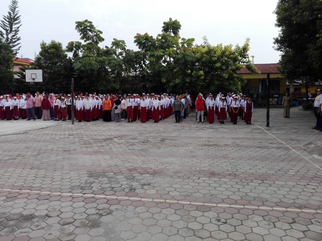Upacara Pembukaan Pengenalan Lingkungan Sekolah T.P 2018/2019