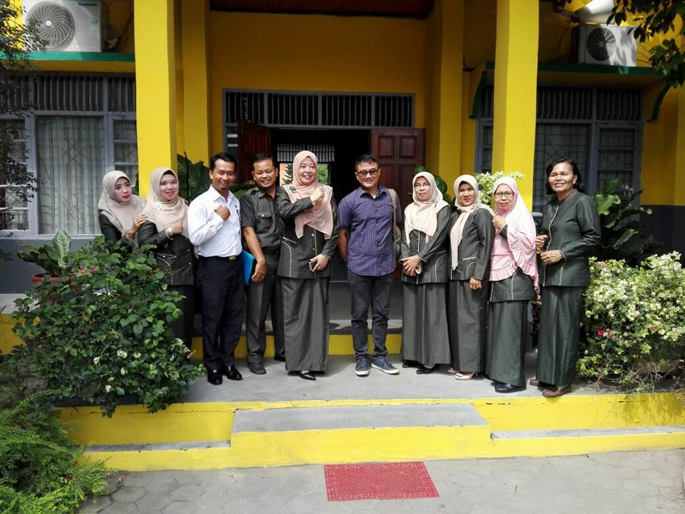 Kunjungan staf GTK Kementrian Pendidikan dan Kebudayaan ke SMPN 10