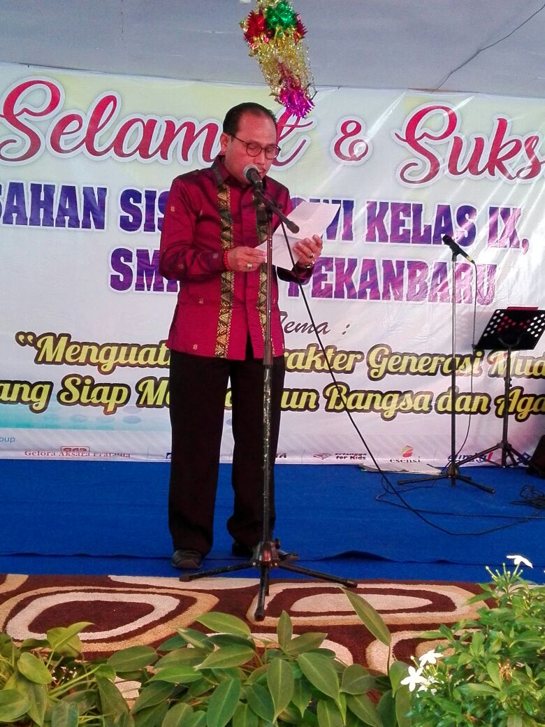 Sambutan Ketua Komite SMP Negeri 10 Pekanbaru