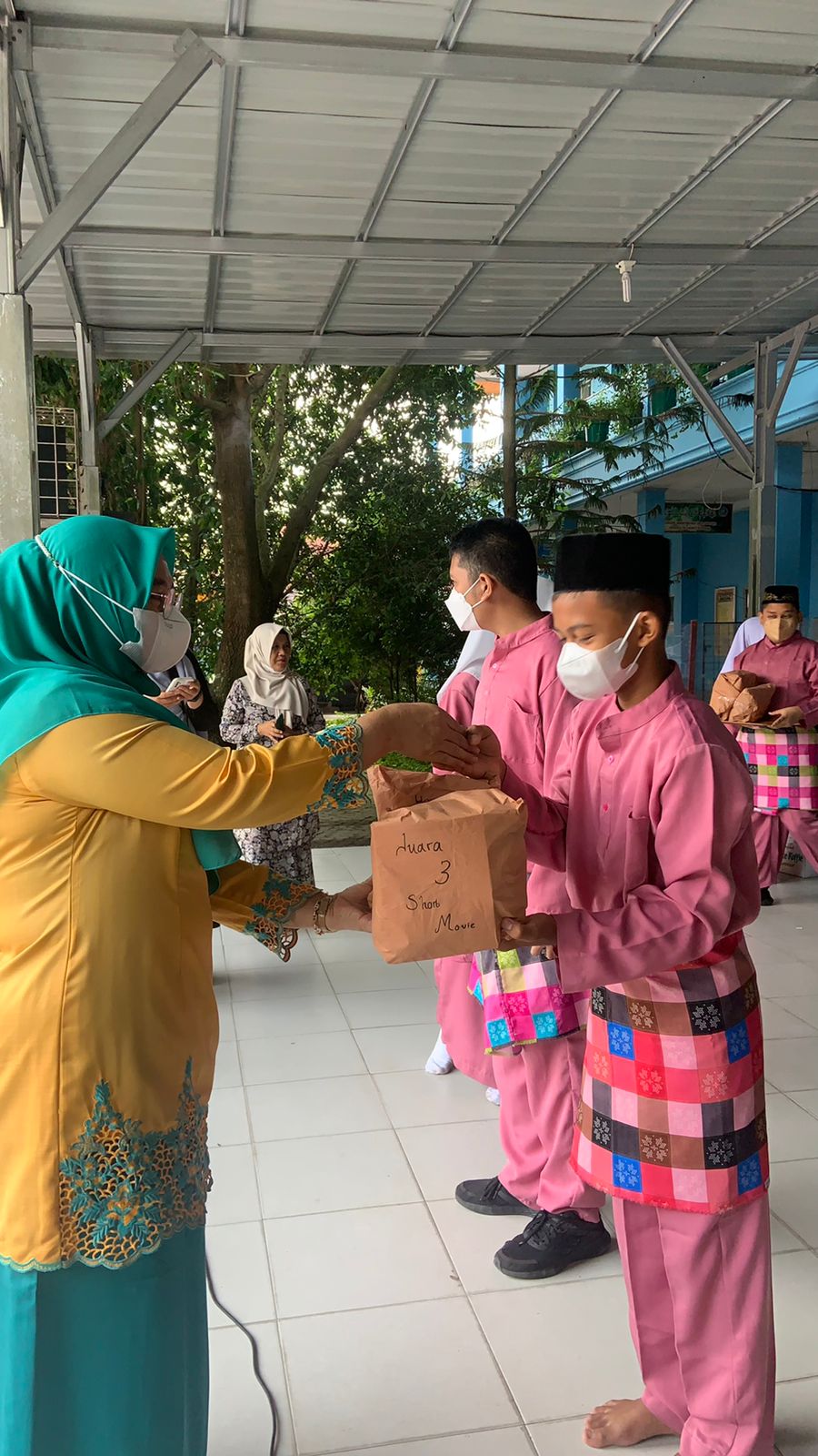 Juara 3 Lomba Short Movie (Kelas 8.2) 