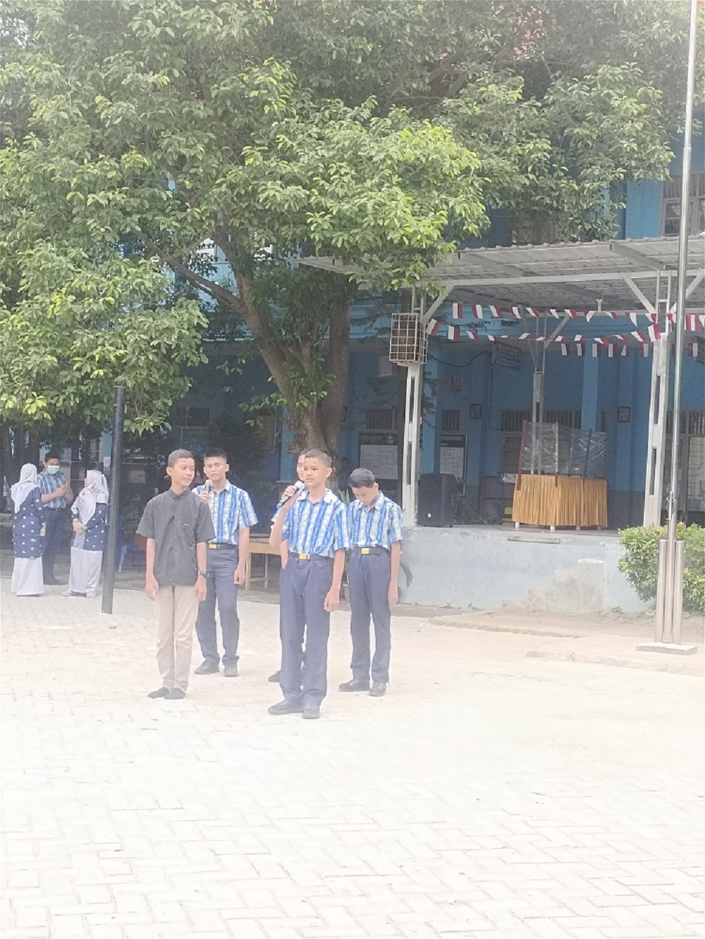 Pensi 9.2 nyanyi